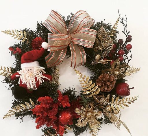 Como fazer guirlanda de natal com mangueira de jardim? 1 Guirlanda de natal