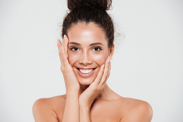 Desvendando a eficácia do Creme de Barbear para uma Pele Impecável 1 Mulher pele impecável
