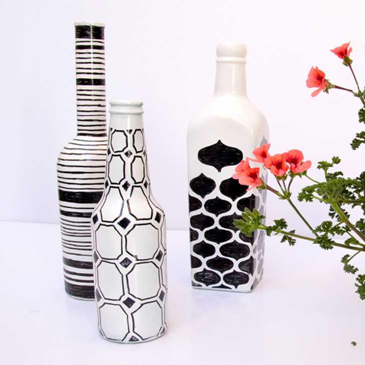 Como fazer uma linda decoração com garrafa de vidro 2 garrafas de vidro pintadas